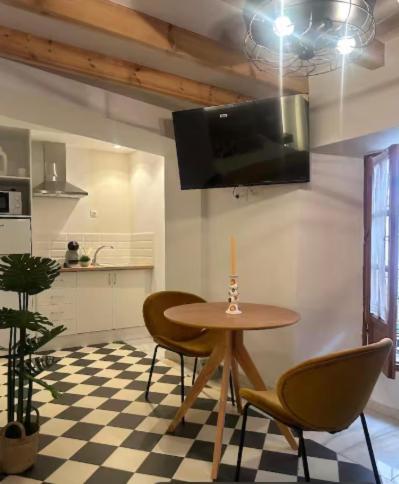 Apartment Rocio 2 *